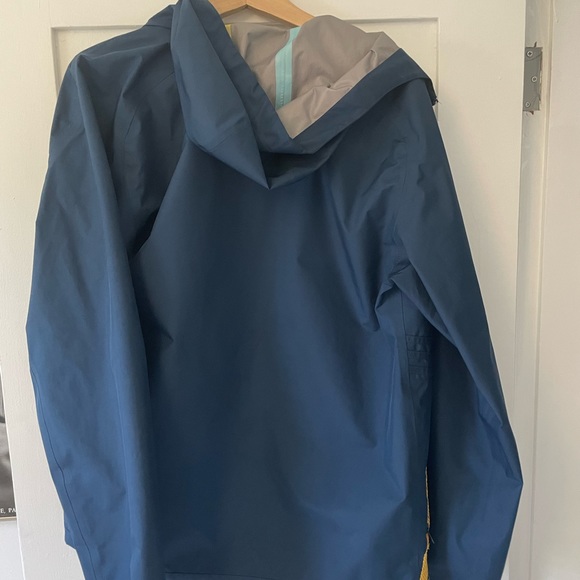 Palace x Adidas Rain Jacket - Picture 5 of 7